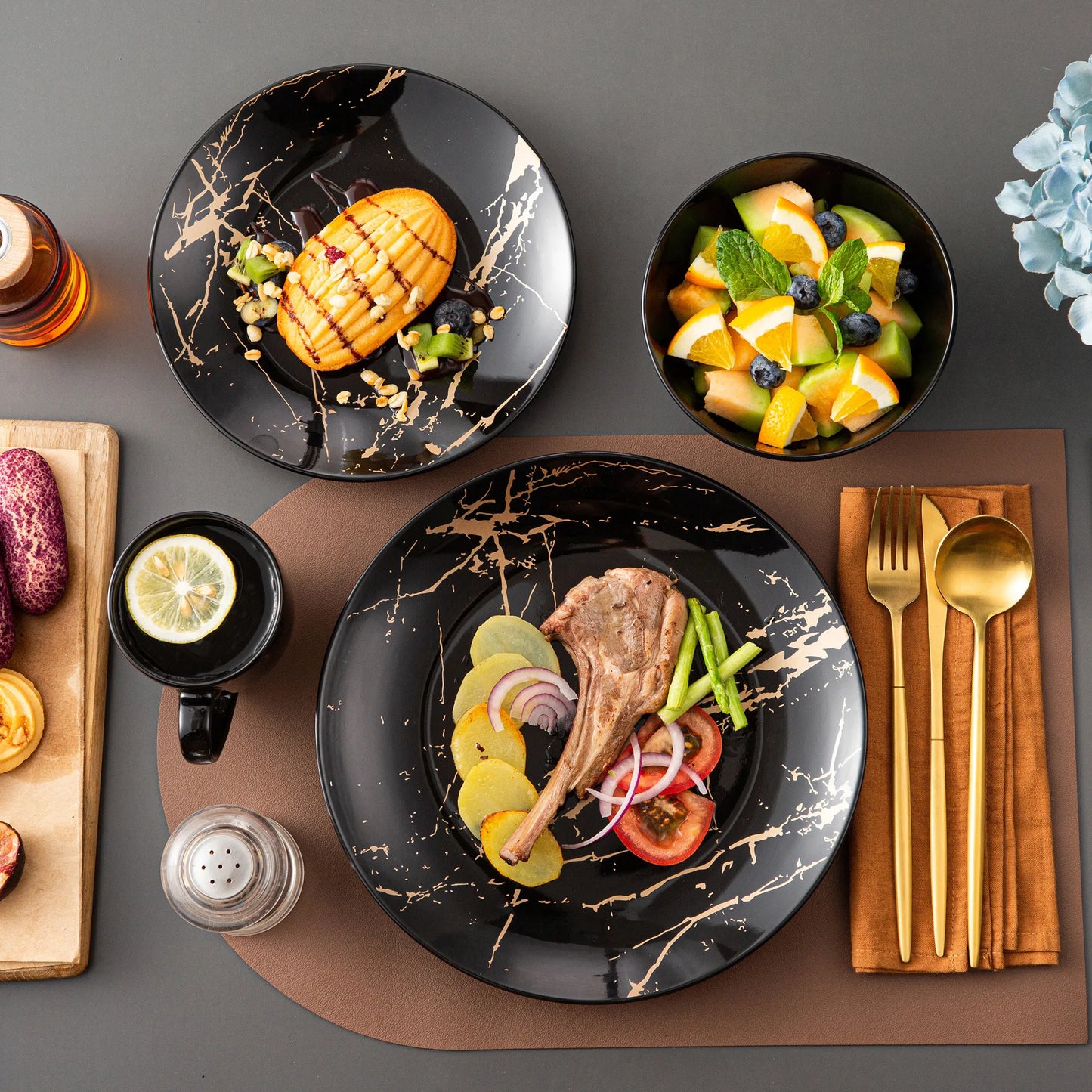 MALACASA Porcelain Dinnerware Set With Elegant Gold Splash Accents