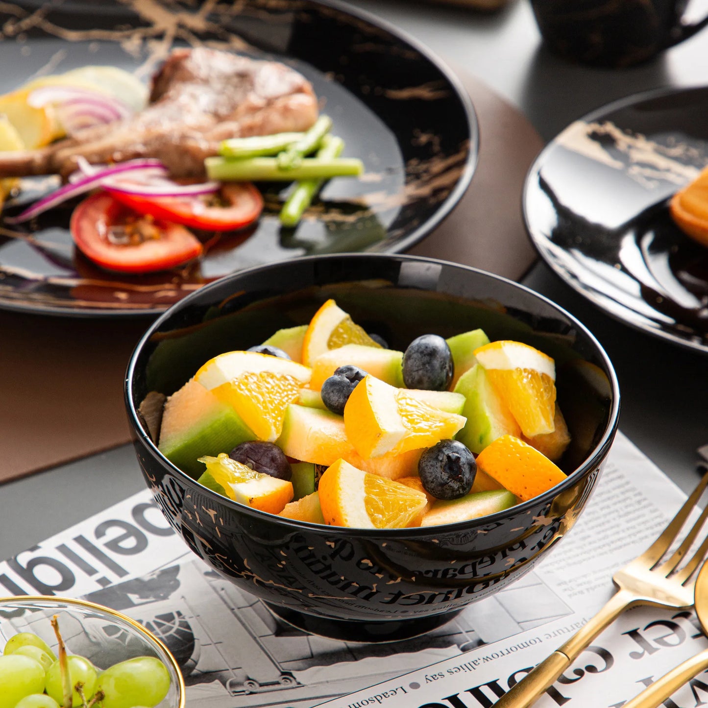 MALACASA Porcelain Dinnerware Set With Elegant Gold Splash Accents