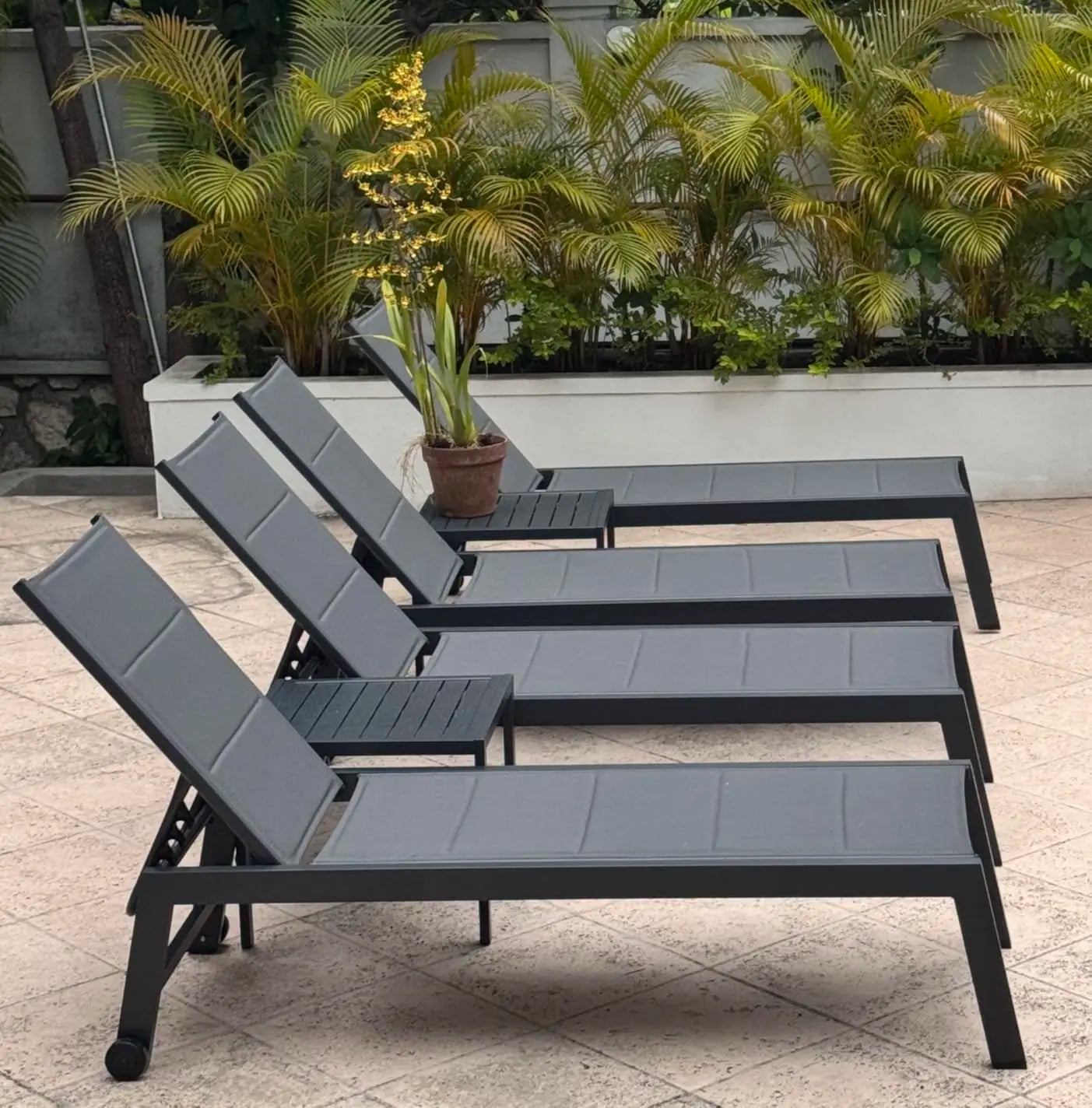 Outdoor Chaise Lounge Set of 2 Aluminum Patio Lounge Chair with Wheels and Side Table Pool Chaise Lounge Chair for, Customized