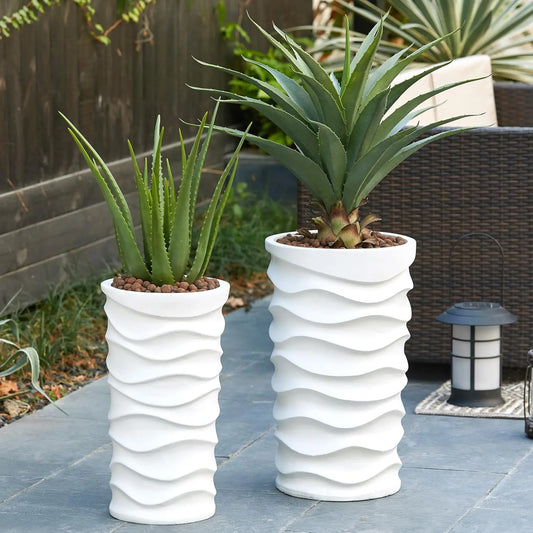 LuxenHome Outdoor Planters Set of 2 With Drainage Hole