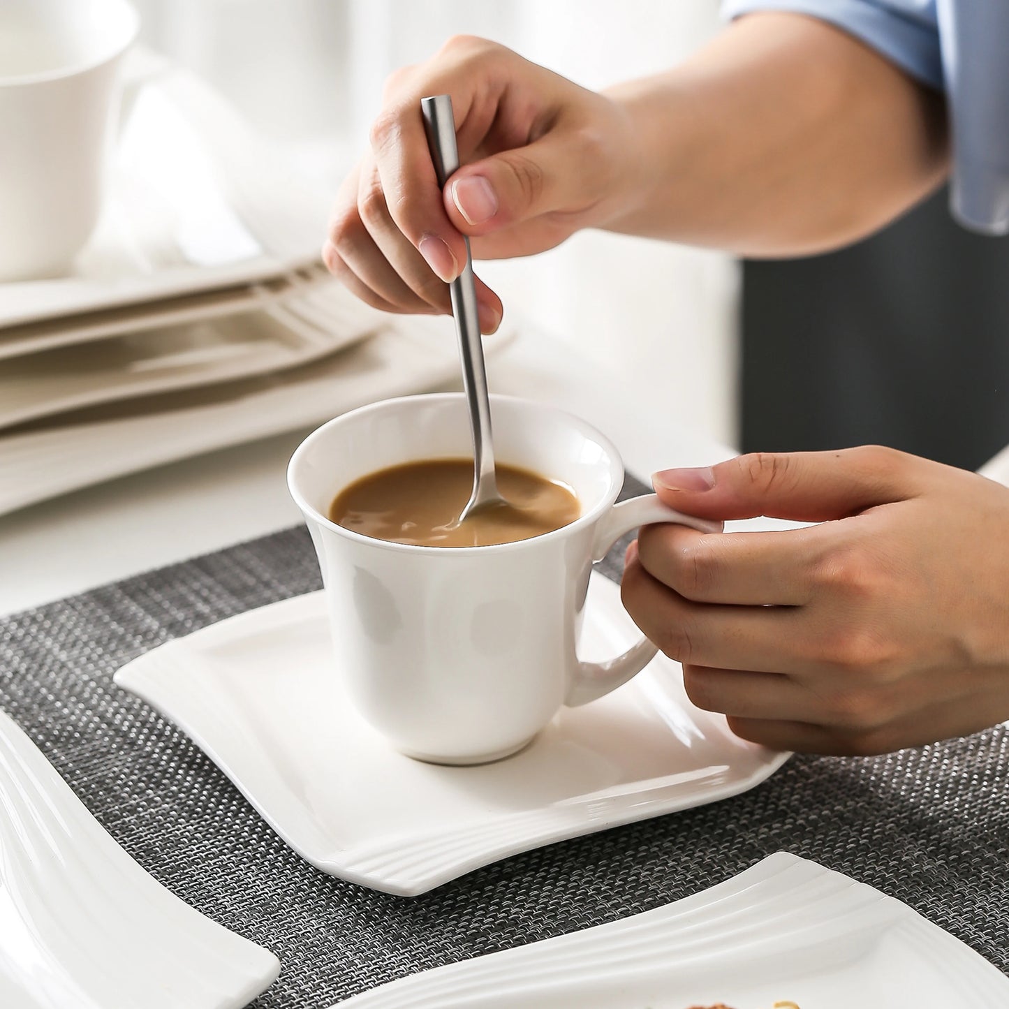 MALACASA Amparo Porcelain Dinnerware Set For Everyday Dining
